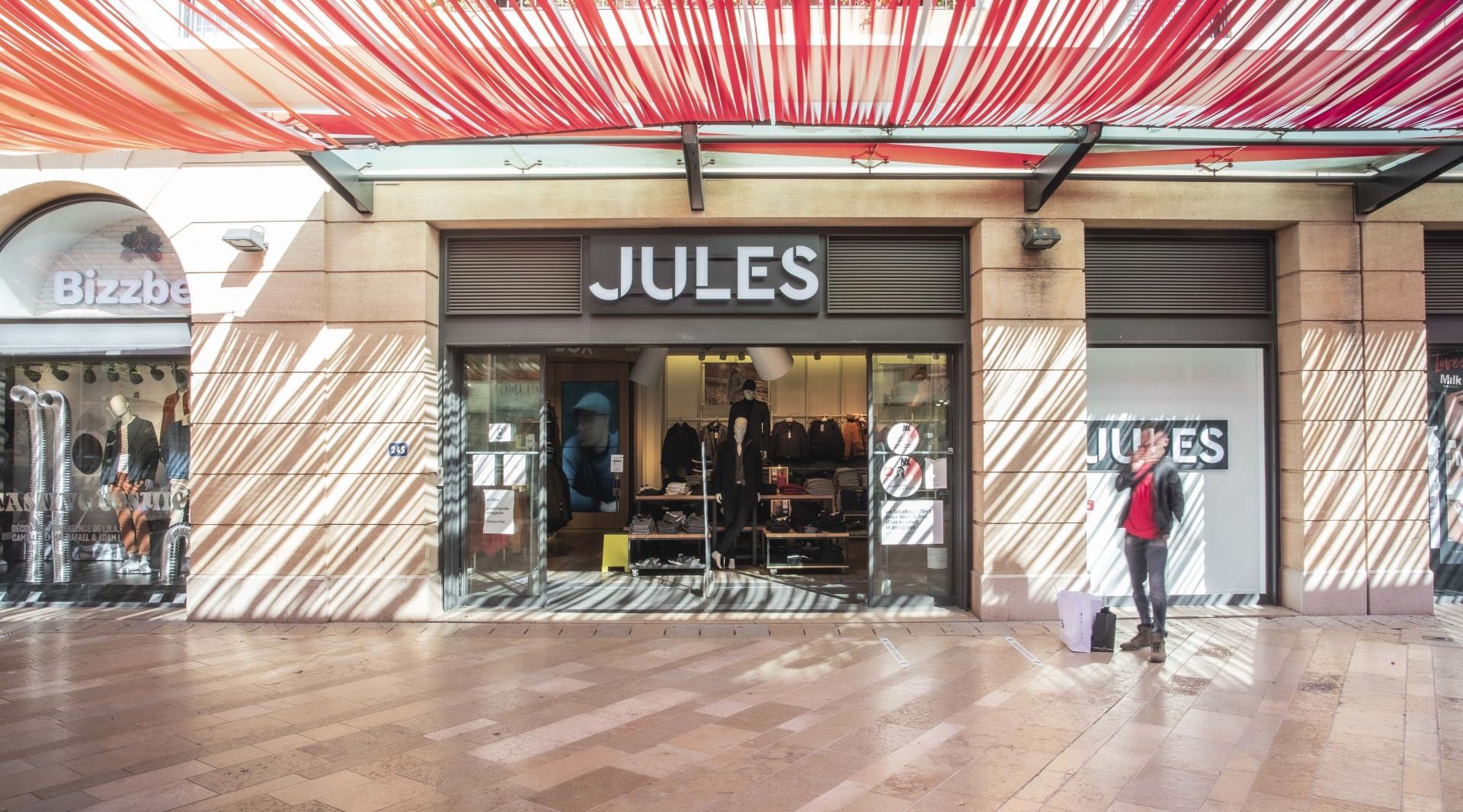Boutique Jules dans le centre commercial Les Allées à AixenProvence.